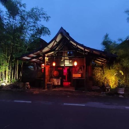 The Secret Sanctuary Boutique Cottage Kuching Exterior photo